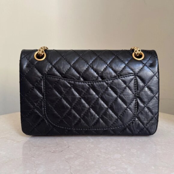 CHANEL 2.55 Reissue Size 225 Bag Aged Calfskin Authentic Pre-Owned - Picture 8 of 11
